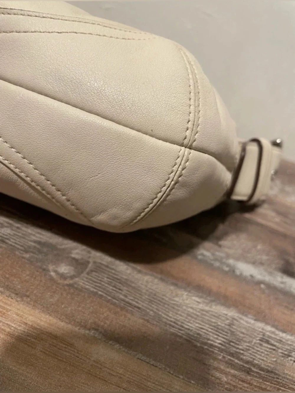 Coach Mini Soho Hobo ivory Cream Leather Shoulder Bag Y2K Vintage, 9541